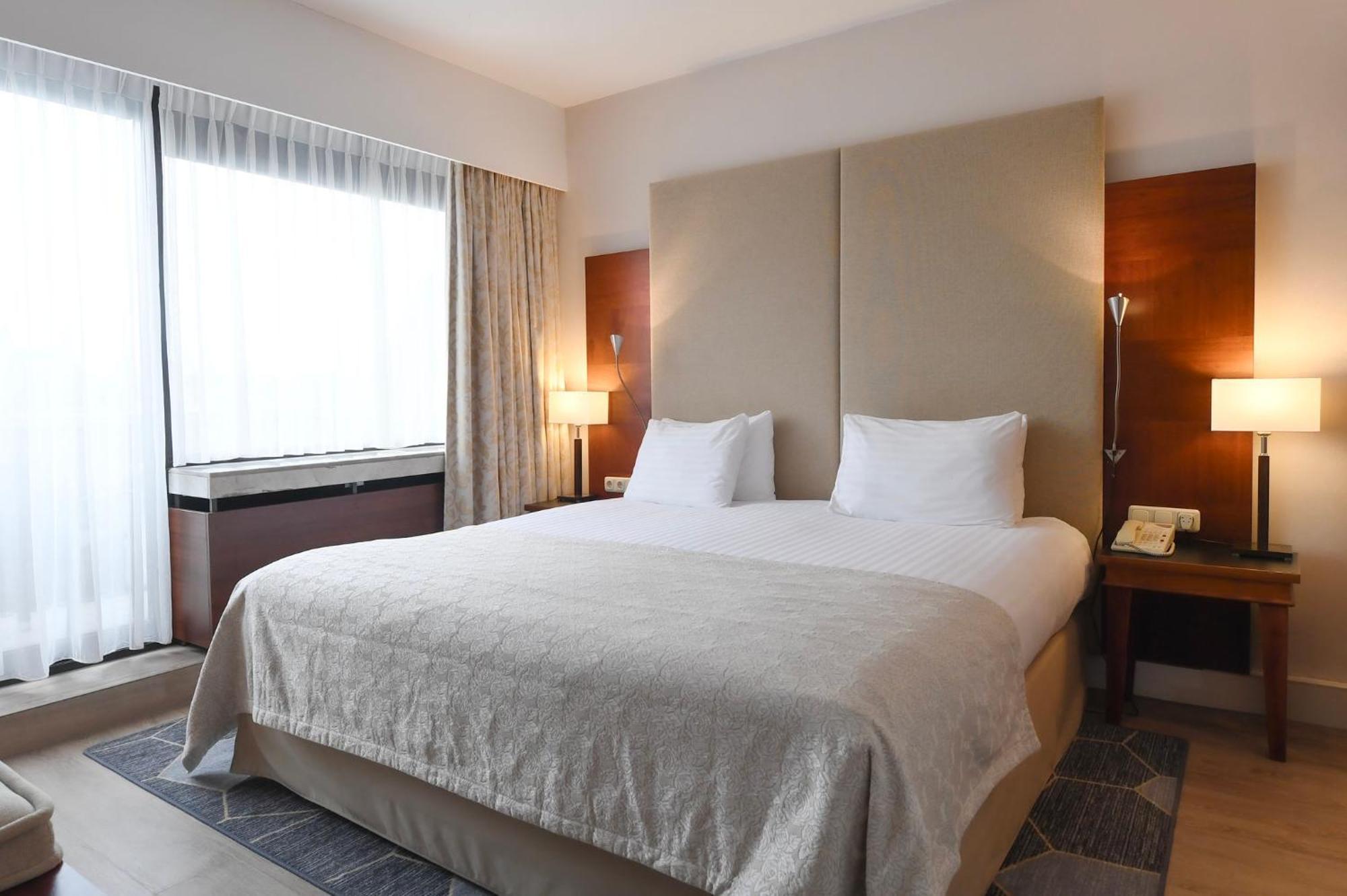 Hotel Crowne Plaza Maastricht By Ihg Exterior foto