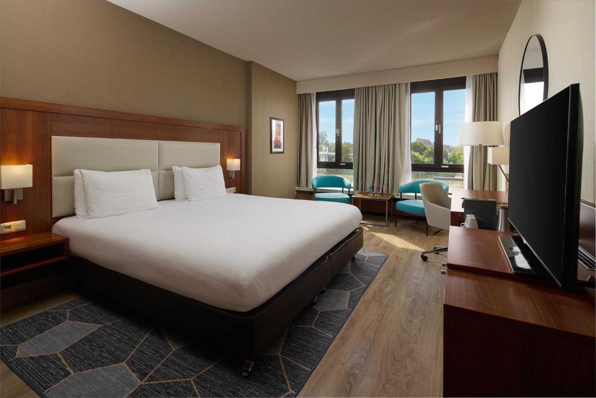 Hotel Crowne Plaza Maastricht By Ihg Exterior foto
