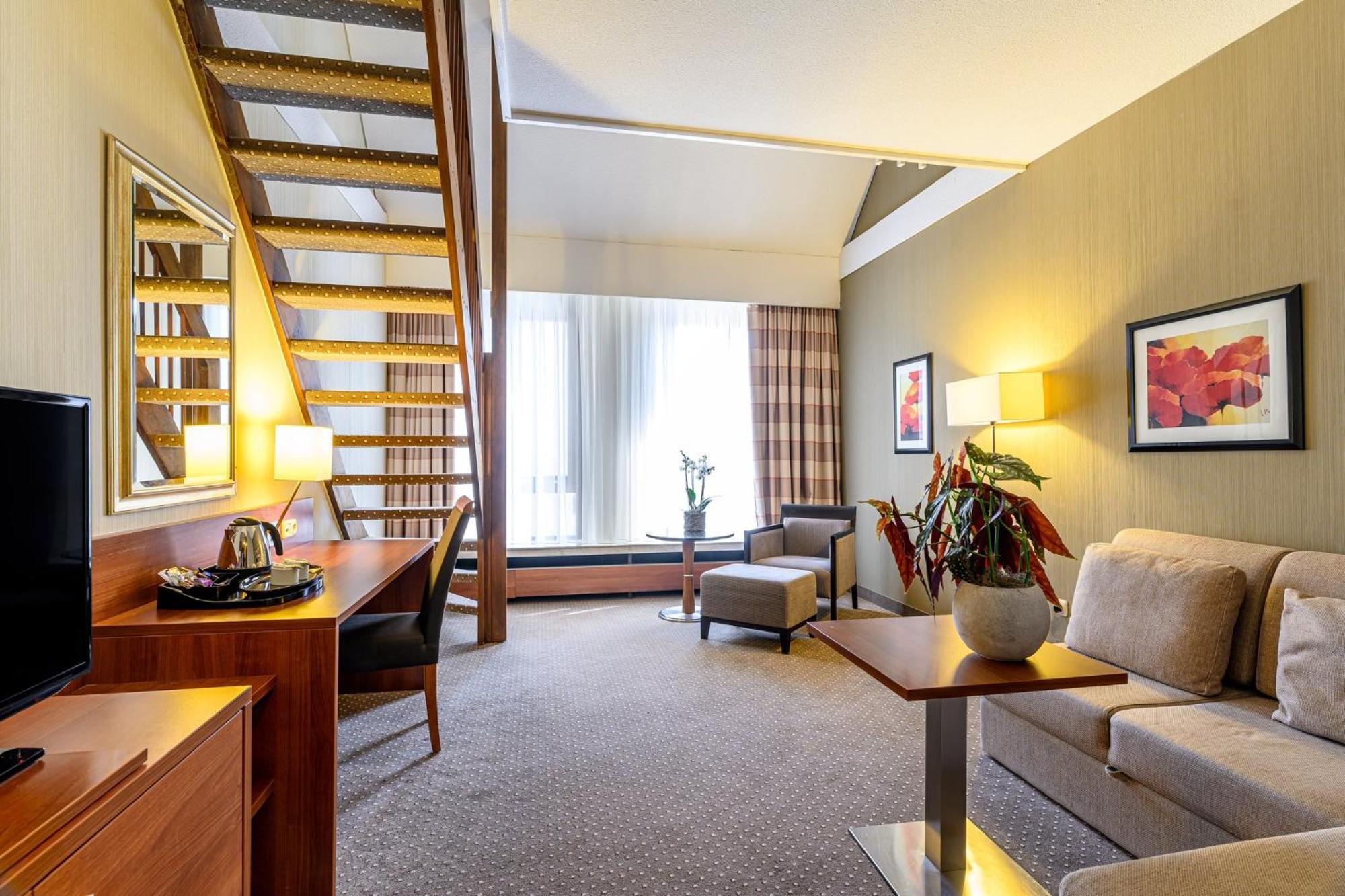 Hotel Crowne Plaza Maastricht By Ihg Exterior foto